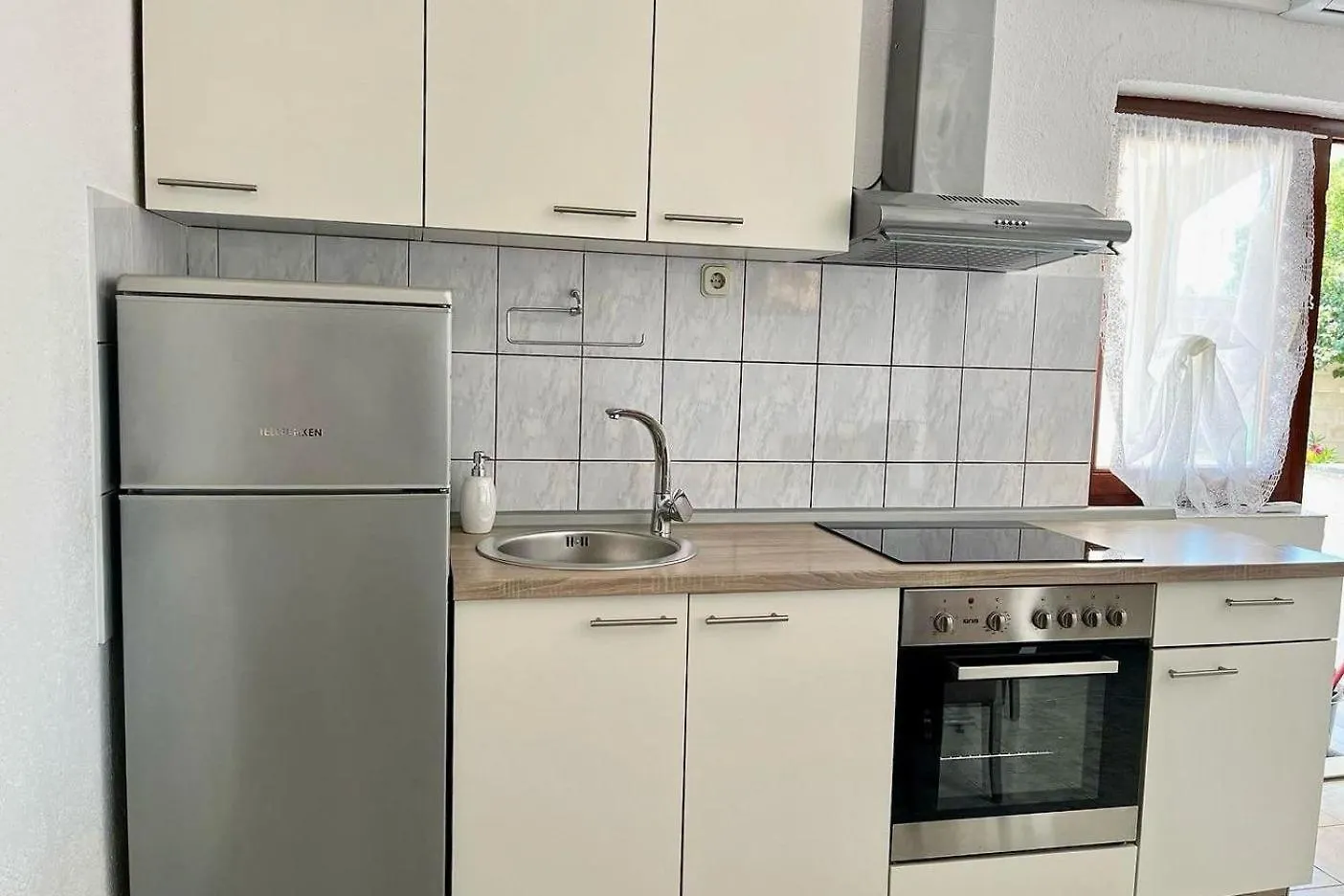Apartments With A Parking Space Biograd Na Moru, Biograd - 23751